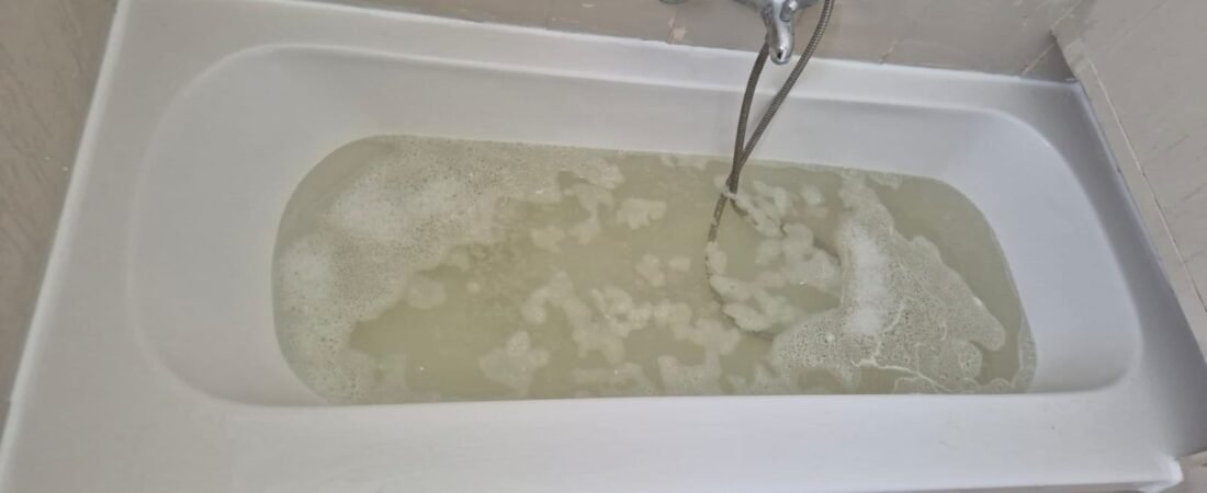 הלבשת אמבטיה – הדרך החכמה לשדרג את חדר הרחצה בלי שיפוץ ובלי בלגן