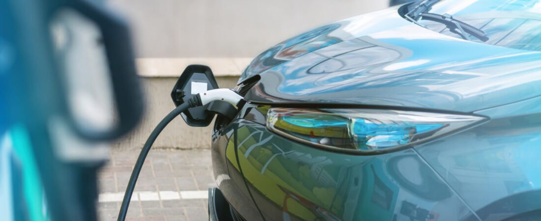 יתרונות קניית רכב חשמלי בשנת 2026: למה זה הזמן הנכון לעשות את המעבר?